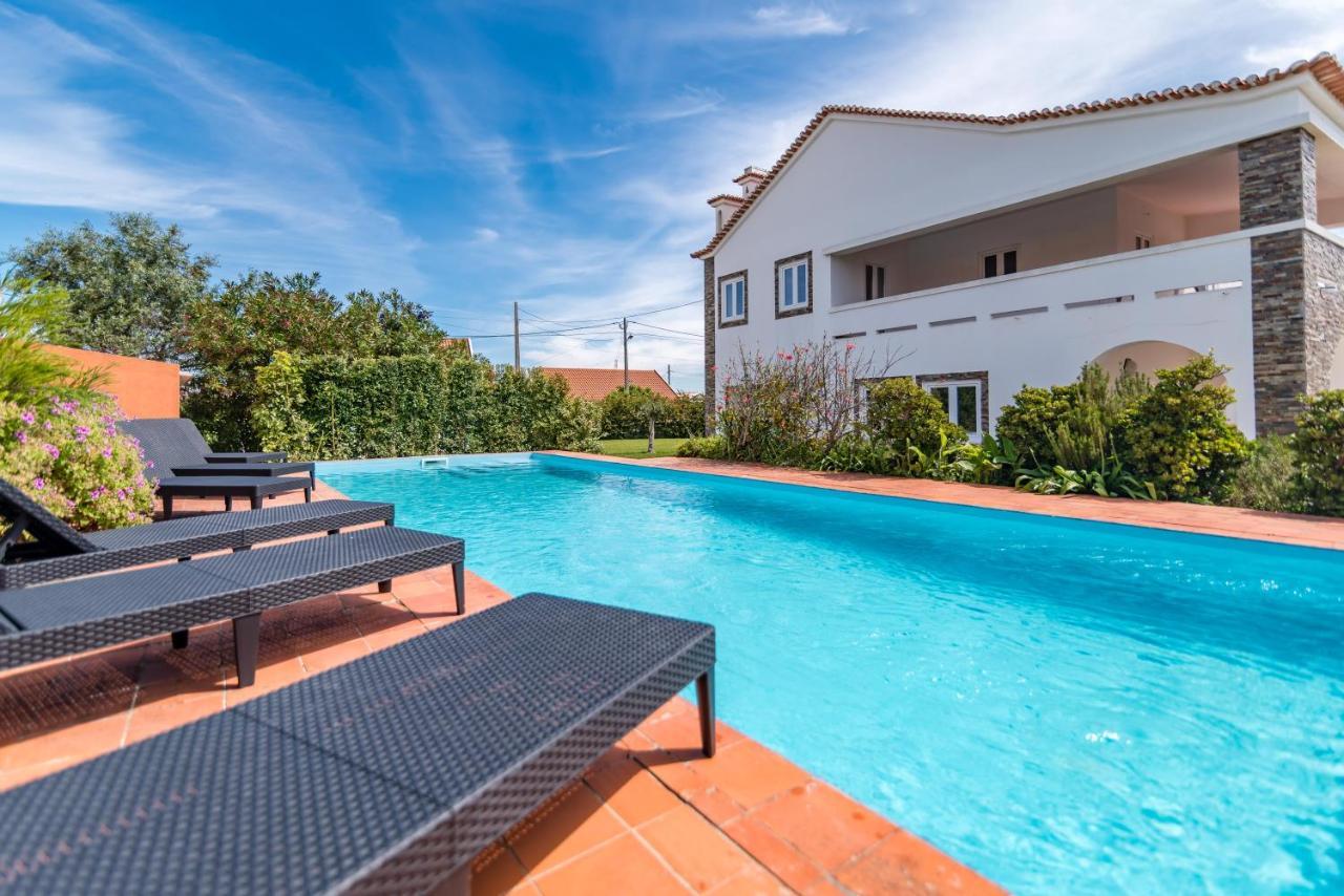 Vip House - Pool & Beach In Caparica 차르네카 외부 사진