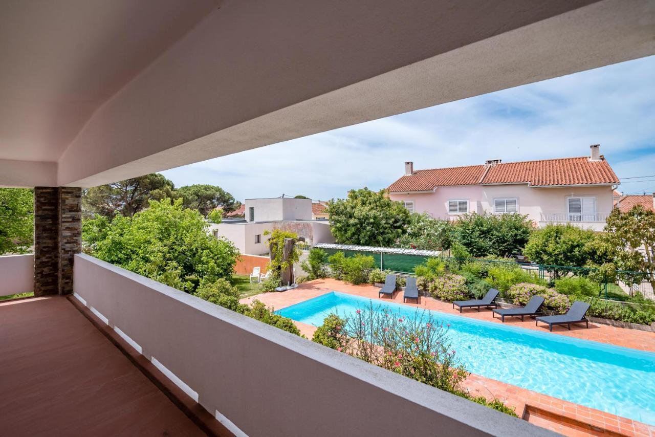 Vip House - Pool & Beach In Caparica 차르네카 외부 사진